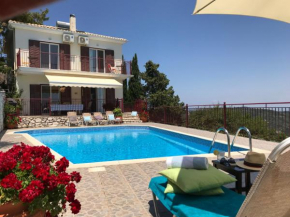 Private luxury villa with pool & amazing sea view